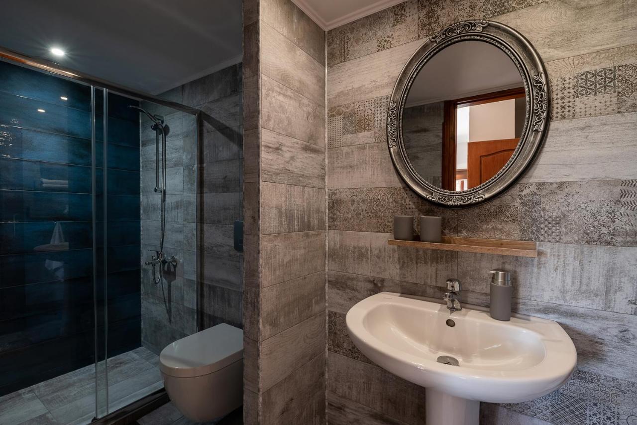 Andromia Studios & Apartments Agia Marina  ภายนอก รูปภาพ